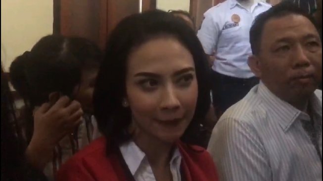 Terbukti Langgar UU ITE, Vanessa Angel Dituntut Enam Bulan Penjara