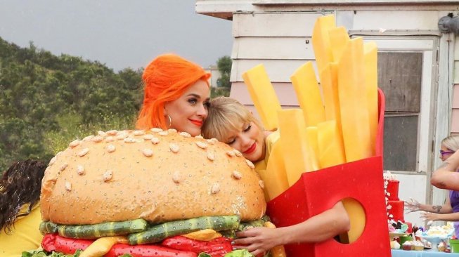 Resmi Berdamai Begini Hubungan Katy Perry Dan Taylor Swift Sekarang Resmi Berdamai Begini Hubungan Katy Perry Dan Taylor Swift Sekarang