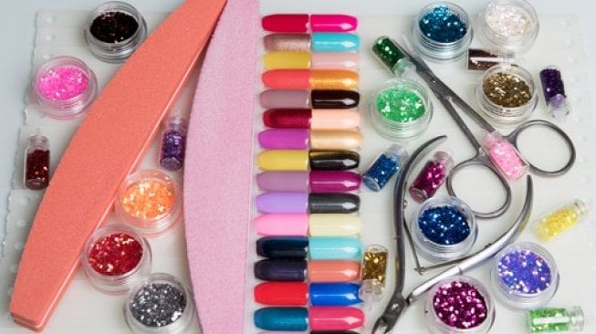 Beli Online Perlengkapan Nail Art, Remaja Ini Alami Luka Bakar