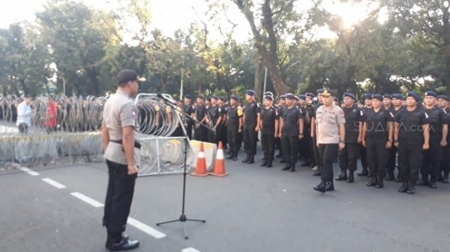 Sidang PHPU Hari Ini Bisa Capai 12 Jam, TNI-Polri Perketat Gedung MK