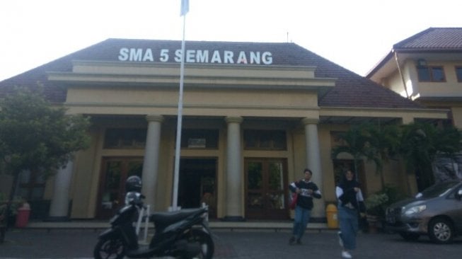 Suasana SMA 5 Semarang yang merupakan salah satu sekolah favorit di Ibu Kota Jateng. [Suara.com/Adam Iyasa]