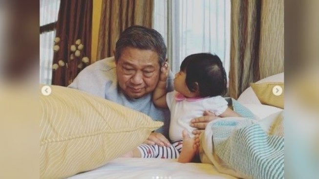 Momen SBY dan putri bungsu Aliya istri dari Ibas Yudhoyono, Gaia. [Instagram]