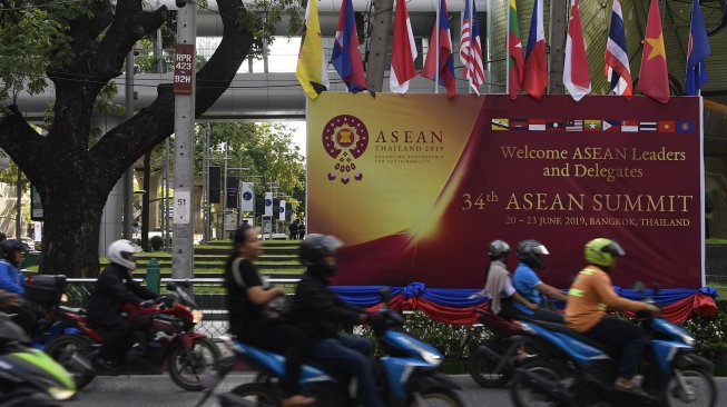 Persiapan Konferensi Tingkat Tinggi (KTT) ASEAN ke-34 di Bangkok, Thailand, Kamis (20/6). [ANTARA FOTO/Puspa Perwitasari]