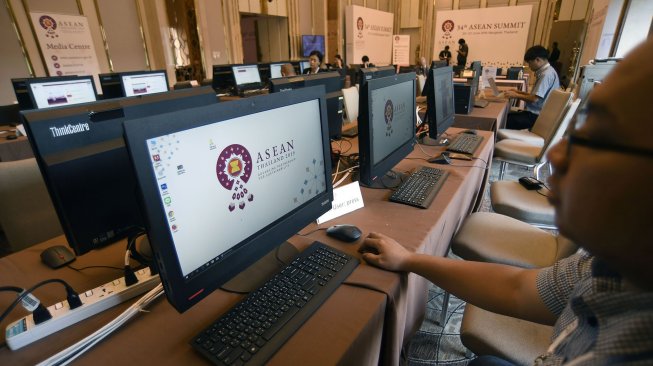 Persiapan Konferensi Tingkat Tinggi (KTT) ASEAN ke-34 di Bangkok, Thailand, Kamis (20/6). [ANTARA FOTO/Puspa Perwitasari]