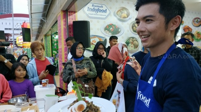 Nicky Tirta, celebrity chef Rumah Indofood di JFK [Suara.com/Firsta Nodia].