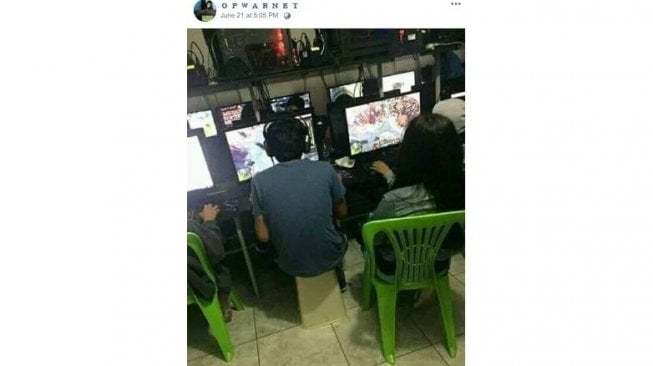 Gamer Ini Merangkap Jadi Bucin, Begini Penampakan Kocaknya