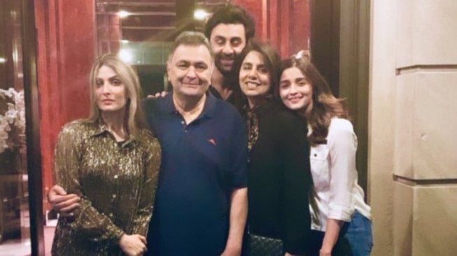 Kareena Kapoor - Alia Bhatt Hadir, 5 Momen Ultah Kakak Ranbir Kapoor