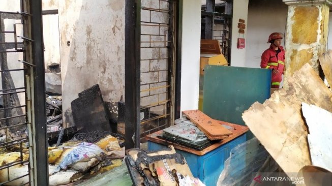 Rumah Terbakar di Bandung, Dua Lansia Ditemukan Tewas di Kamar Mandi