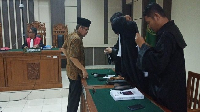 Dituntut 8 Tahun Penjara, Taufik Kurniawan Akan Ajukan Pembelaan