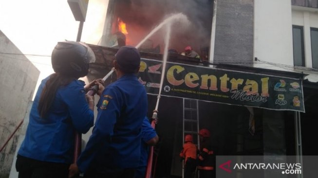 Ruko Tempat Penjualan Petasan di Cianjur Terbakar, Pemilik Ditemukan Tewas