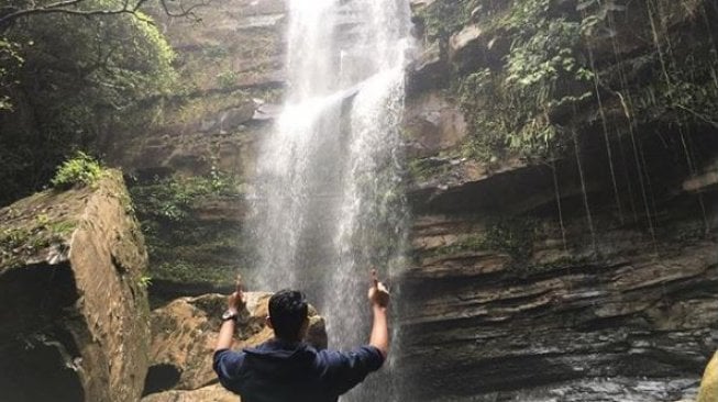 Menyisir Jantung Hutan Borneo, Demi 4 Air Terjun Cantik di Kalimantan Timur