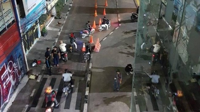 Lagi Booming, Stasiun ini Jadi Spot Favorit Biker untuk Cari Gambar Estetis