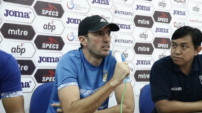 Vladimir Vujovic Mundur dari Kursi Pelatih PSIM Yogyakarta