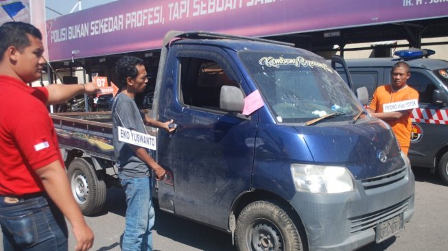 Rekonstruksi Pembakaran Mayat di Kebun Jagung Digelar Polres Mojokerto