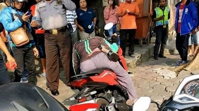Diduga Kelelahan Kerja Demi Penuhi Kebutuhan Hidup, Driver Ojol Meninggal