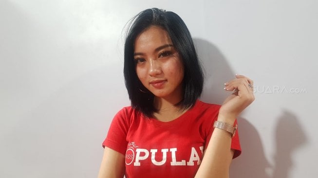 Finalis Batch 3 Miss Popular 2019, Caca Christie. [Fajarina Nurin/Suara.com]