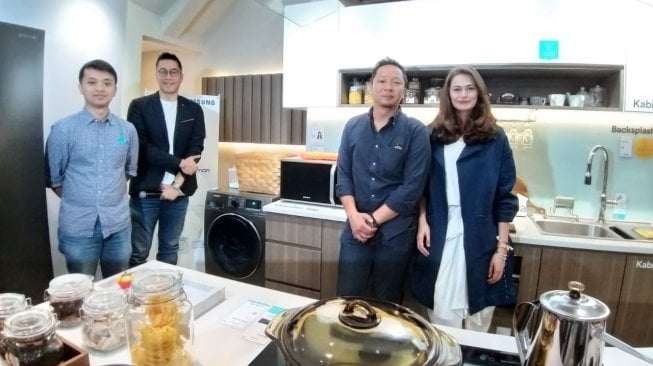 Samsung berkolaborasi dengan Dekoruma memperkenalkan digital appliances untuk hunian minimalis di Jakarta, Selasa (25/6/2019). [Suara.com/Lintang Siltya Utami]