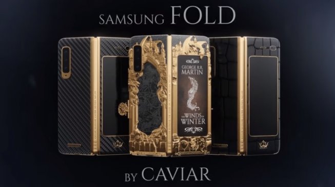 Casing Samsung Galaxy Fold. [YouTube/@caviar]