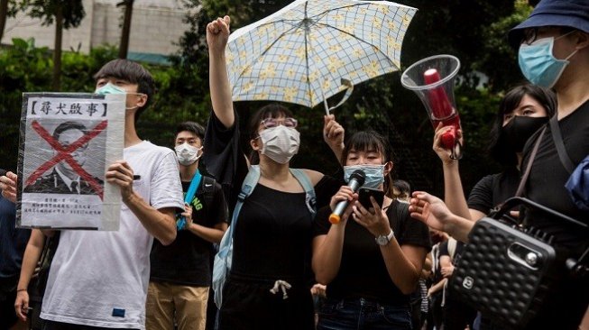 Takut Ditangkap, Demonstran Hong Kong Ramai-ramai Lari ke Taiwan