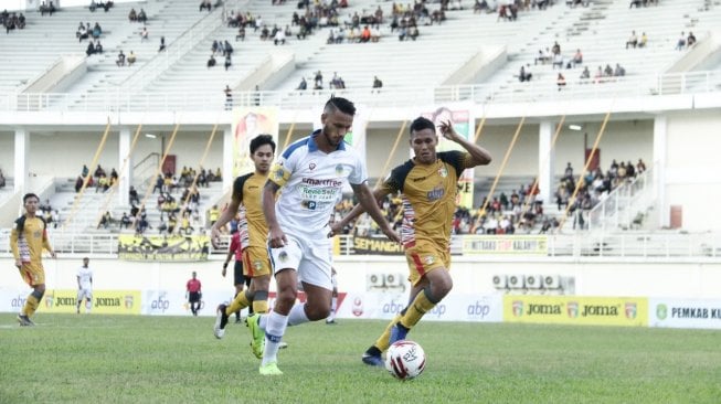 Dilepas PSIM Yogyakarta, Raphael Maitimo Resmi Gabung Klub Liga 1 2019