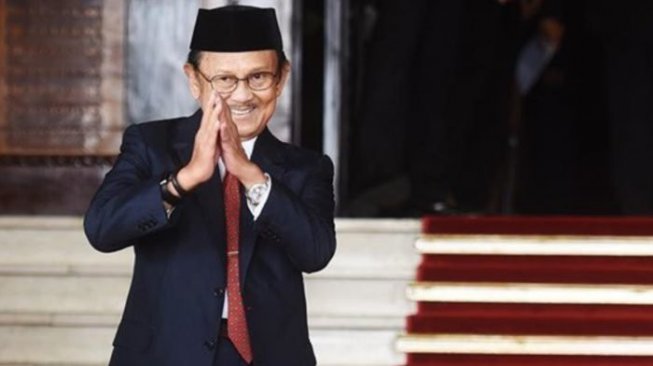 Melihat Mobil Sport Langka BJ Habibie, Mercy 300SL Keluaran Tahun 1954