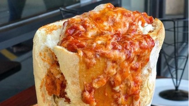 Wow, Restoran Ini Ciptakan Menu Unik Sandwich Isi Pasta