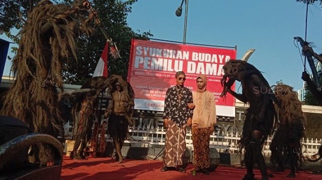 Kesenian Tradisional Wong Ireng Dari Gunungkidul. (Suara.com/Rahmat Ali)