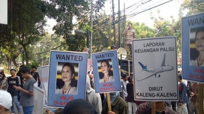 Manipulasi Laporan Keuangan, Dirut Garuda Didesak Segera Dicopot