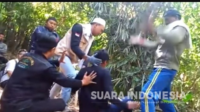 Thoriq Bondowoso Dibawa Mahluk Gaib?