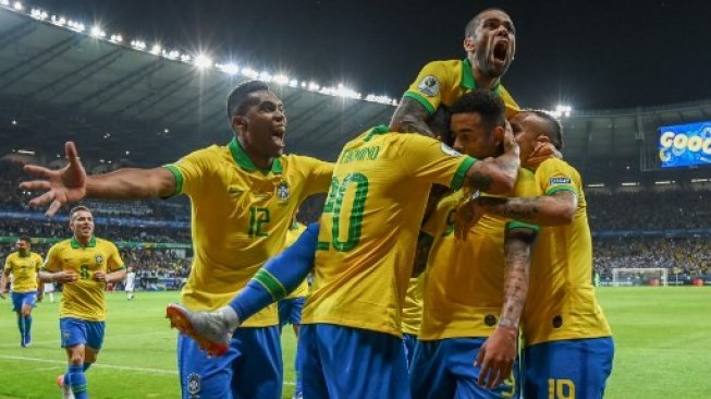 Pemain timnas Brasil Gabriel Jesus rayakan golnya ke gawang Argentina di semifinal Copa America 2019 yang berlangsung di Belo Horizonte, Rabu (3/7/2019) [AFP]