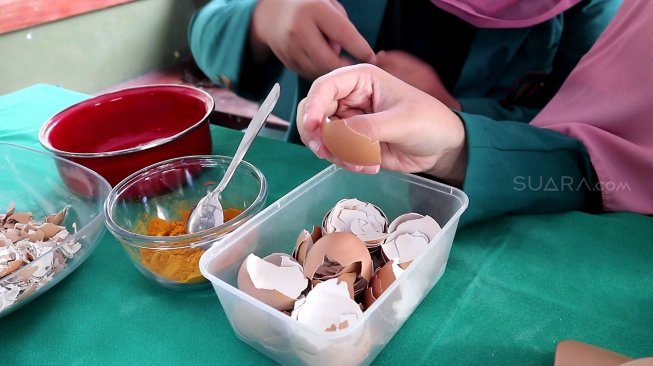 Inovatif: Yuk, Coba Bedak Tabur dari Kulit Telur