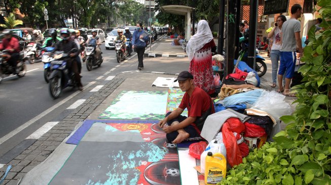 Ratusan Pencari Suaka di Kebon Sirih Butuh Bantuan Air Minum