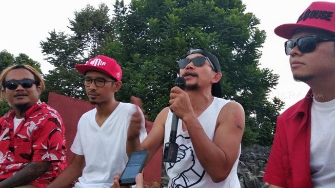 Lirik Lagu Ibu Jogja Hiphop Foundation - Kitab Blog