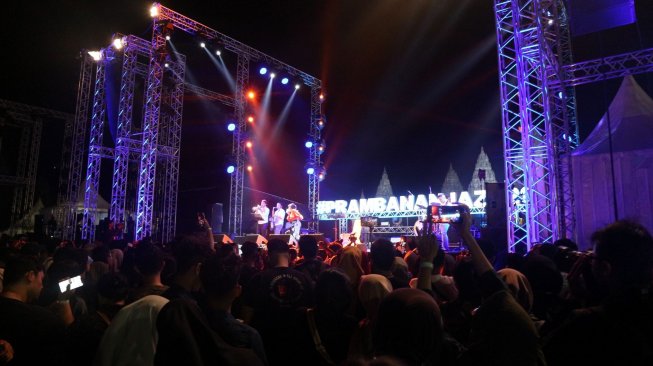 Potret meriahnya acara Prambanan Jazz 2019. (Suara/Arendya)