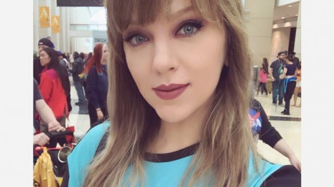 April Gloria yang mirip Taylor Swift. (Instagram/@_aprilgloria)