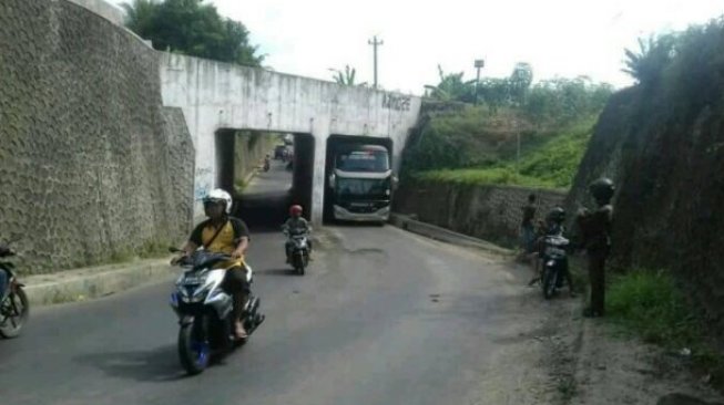 Sopir Bus Ini Buktikan dengan Keyakinan yang Kuat Akan Berbuah Kesuksesan