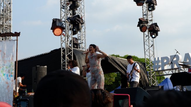 Andien Aisyah di Prambanan Jazz 2019. (Suara.com/Kintan Sekarwangi)