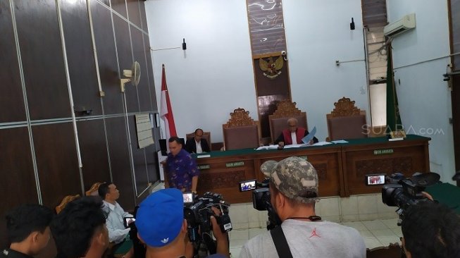 Kivlan Zen tak hadiri sidang perdana prapradilan di PN Jakarta Selatan. (Suara.com/Tio).