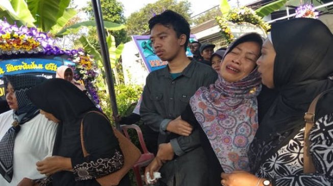 Istri Sempat Pingsan Saat Jenazah Sutopo BNPB Tiba di Boyolali