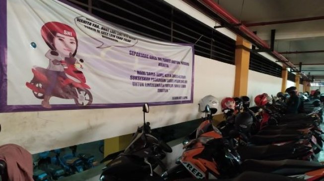 Parkir Motor Dipisah, Warga Perempuan: Risih Bersentuhan dengan Pria Asing