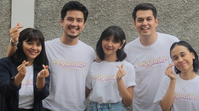 Cerita YouTuber Martin Anugrah & Reza Nangin Jadi Tukang 