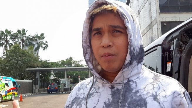 Billy Syahputra saat ditemui di Jalan Kapten P. Tendean, Mampang Prapatan, Jakarta Selatan, Rabu (10/7/2019). [Yuliani/Suara.com]