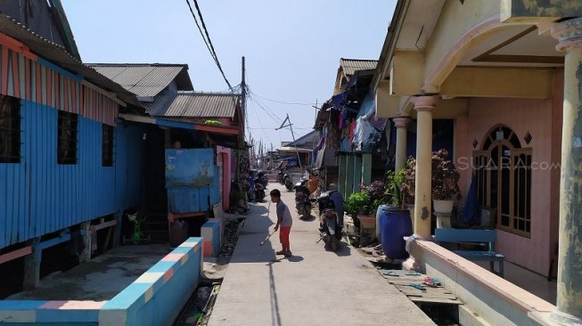 Kampung Tadah Hujan Muara Kamal, Jakarta. (Suara.com/Tyo)