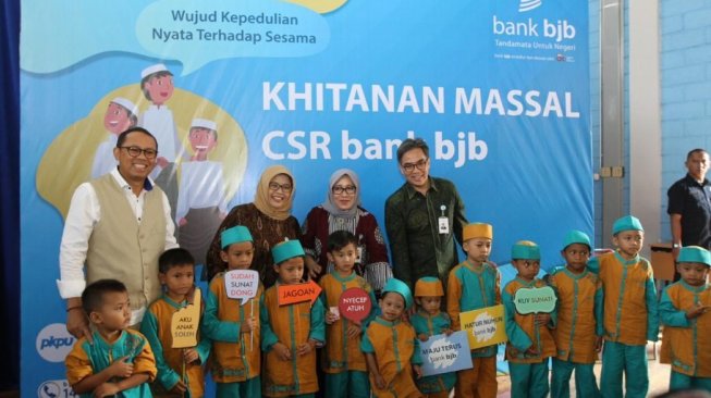 Corporate Social Responsibility Bank BJB, 200 Anak Ikut Khitanan Massal