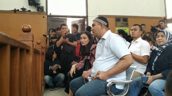 Komat Kamit Bawa Tasbih, Anak Ratna Sarumpaet Berdoa Ibunya Dibebaskan