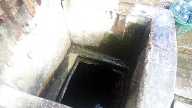 Sumur tua bersejarah peninggalan penjajahan Belanda di Kota Lama, Semarang, Jawa Tengah, Kamis (11/7/2019). [Suara.com/Adam Iyasa]