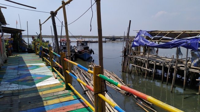 Kampung Tadah Hujan Muara Kamal, Jakarta. (Suara.com/Tyo)