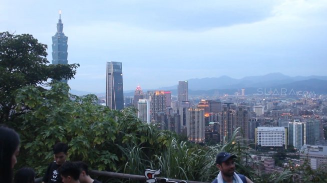 Xiang Shan atau yang dikenal juga sebagai Elephant Mountain, merupakan salah satu destinasi wisata alam populer di Taipei.