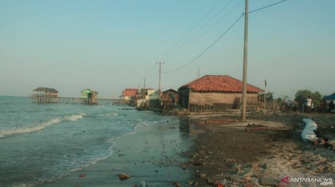 Bahaya Abrasi Intai Karawang, Bupati: Pemkab Tak Ada Anggaran Jika Sendiri