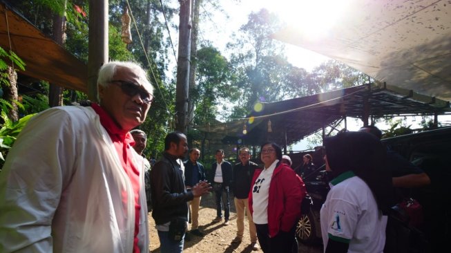 Berkunjung ke Jembatan Gantung Situgunung, Menteri LHK Dorong Wisata Alam